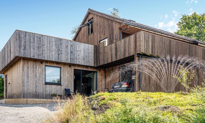 Arna House | Luxurious home in Ytre Arna with WiFi