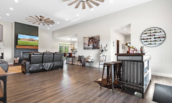 West Newton House | Relaxing Horse Farm Retreat with Hot Tub & Family Amenities