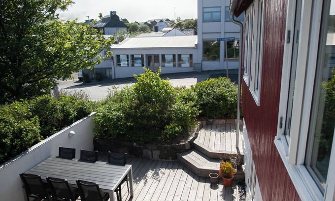 Torshavn Apartment | Elegant House in Downtown Tórshavn with Family Amenities