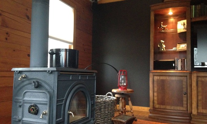 Hartwick House | Cozy Log Home with Pool and Spa in Cooperstown Retreat