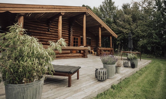 Dalby Huse House | Scenic Log House Getaway by Water and Forest