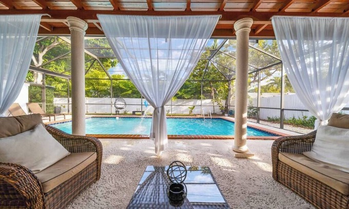 Cutler Bay Villa | Elegant Miami Vacation Home with Private Pool and 4 Suites
