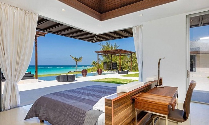 North Palmetto Point Villa | Luxurious & Modern 4BR 4.5BA Beachfront Paradise