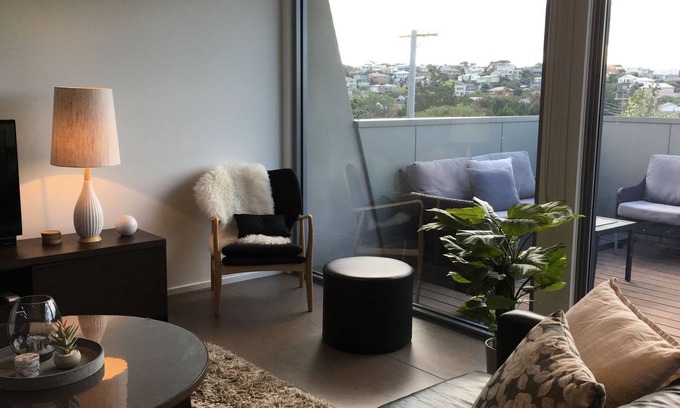 Ocean Grove House | Modern Town House with Beach Access and Ocean View