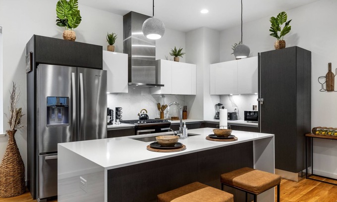 Cedars House | Stylish Modern Townhome with Rooftop Views & Family Amenities