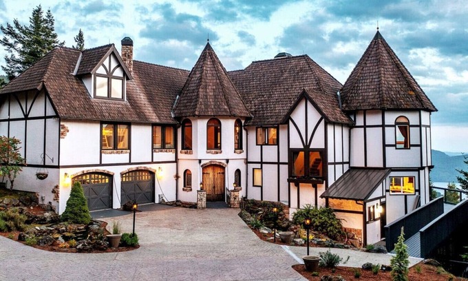 Eastsound Other | Castle House on Orcas Island: Breathtaking Views & Hot Tub