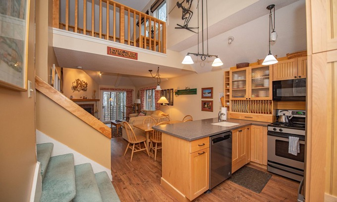 Killington Condo | Exquisite MTN Retreat: Pool, Spa & Top Guest Ratings