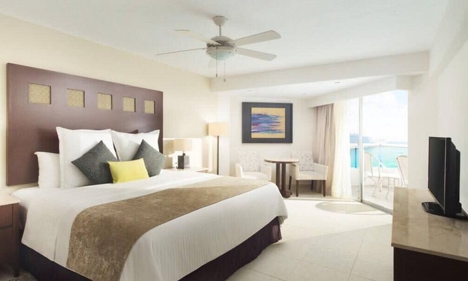 San Miguel Condo | Elegant 1BR Suite at El Cid La Ceiba with Oceanfront Views