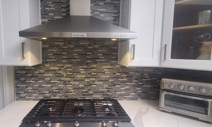 Sammamish Villa | Modern Villa with Spa, Hot Tub & Perfect 10/10 Rating