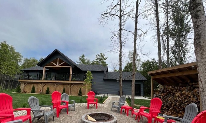 South Bruce Peninsula Cottage | Exquisite New Built Cottage with Ocean & Lake Views