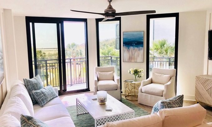 Isle of Palms Villa | Oceanfront Villa with Pool and Ocean View - Rated 10/10