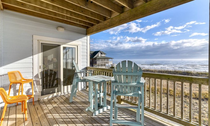 Rodanthe Condo | Oceanfront Condo with Breathtaking Sunrise Views and Pool