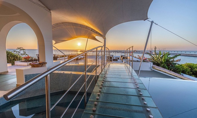El Palmar Villa | Luxurious Oceanfront Villa with Breathtaking Views
