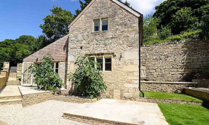 Box Cottage | Cozy One-Bed Hideaway in the Beautiful Cotswolds