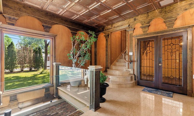 Grosse Ile House | Luxurious Private Pool & Hot Tub!