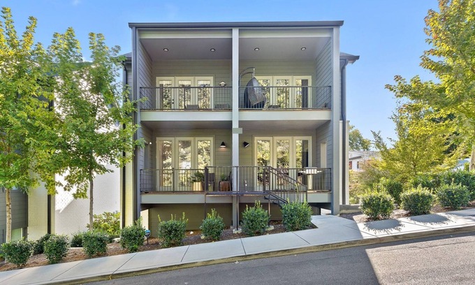 Northside Hotel | Northshore Retreat: Pet-Friendly & Family-Ready Getaway