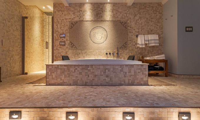 Boynton Beach House | Indulge in Pool & Spa Retreat near Boynton Beach