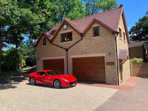 Nailsea House | Elegant Private Coach House - Rated 9.6 by Guests