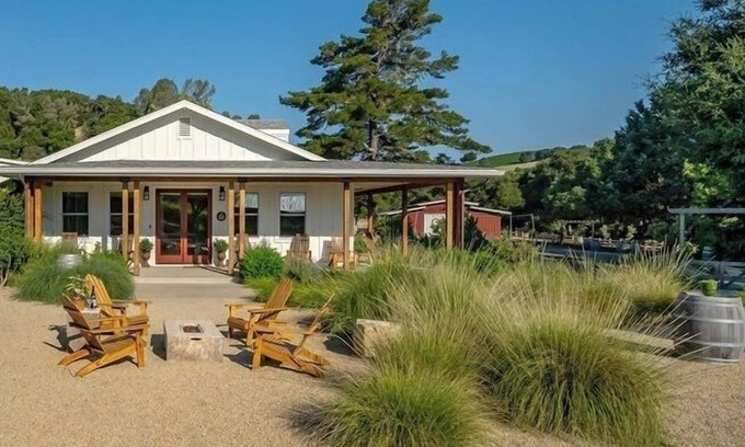 Paso Robles House | Guest Rated: The Ranch House with Pool & Restaurant Access