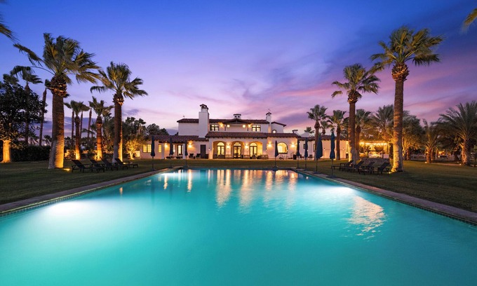 Palm Springs House | Elegant Private Estate: Ideal for Dream Weddings & More