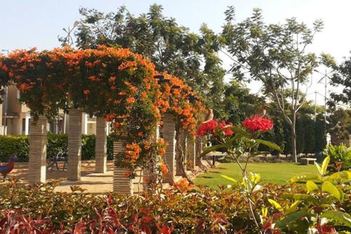 Malur House | Private Room with Pool & Hot Tub - Perfect for Families