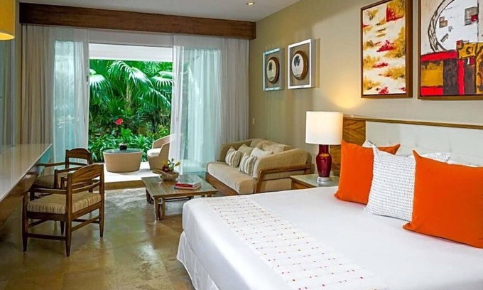 Diamante Resort | Ideal Family Resort with Beautiful Beach and Amazing Pools