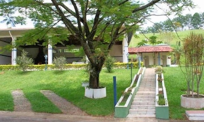 Mogi das Cruzes House | Idyllic Retreat: 10/10 Rated with Private Pool & Breakfast