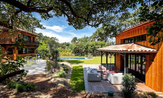 Cap-Ferret Villa | Luxurious Retreat with private pool in Le Canon, Cap Ferret