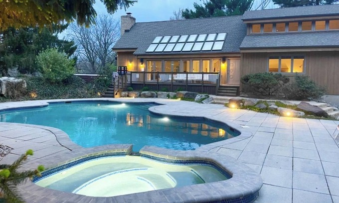 Mcafee House | Indulge in Poolside Bliss: Spa, Tennis & Golf Retreat