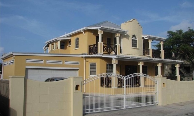 Welches Villa | Top-Rated Oceanfront Villa with Spa & Breakfast Included
