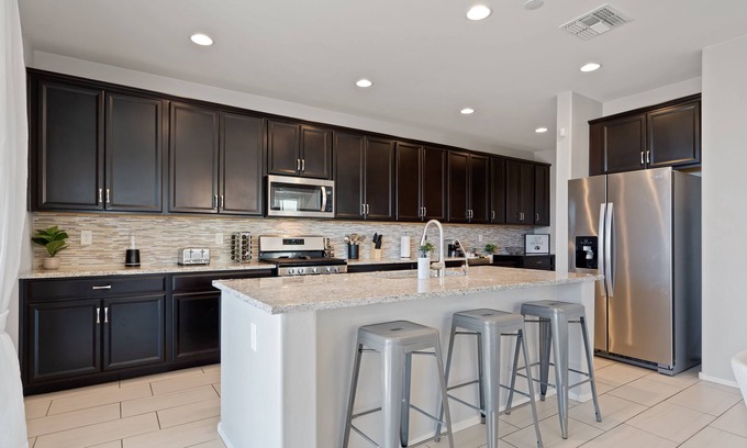 Tucson House | Exceptional 4-Bedroom Home with Family-Friendly Amenities