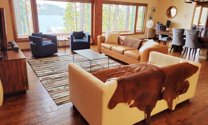 Bigfork House | Unforgettable Lakefront Getaway with Spa & Ocean Views
