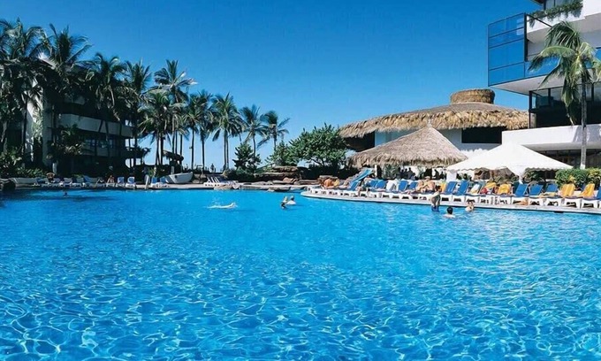 Zona Dorada Condo | Top-Rated Oceanfront Studio Suite at El Cid El Moro