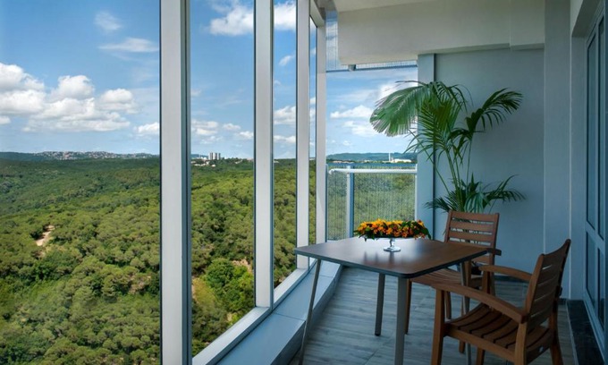 Maslak Apartment | Elegant Studio with Shared Pool and Scenic Views in Maslak