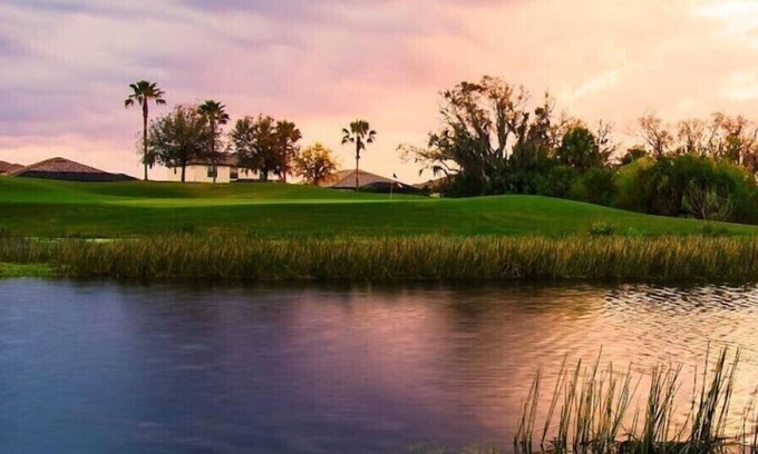 Bradenton Condo | Stylish 2 Bedroom Condo with Spectacular Lake Views
