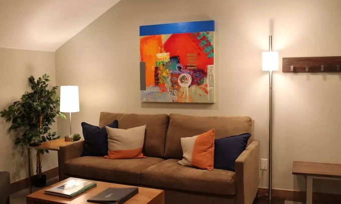 Peak 8 Condo | Exceptional Suite at Grand Colorado - Pool & Kitchen Access