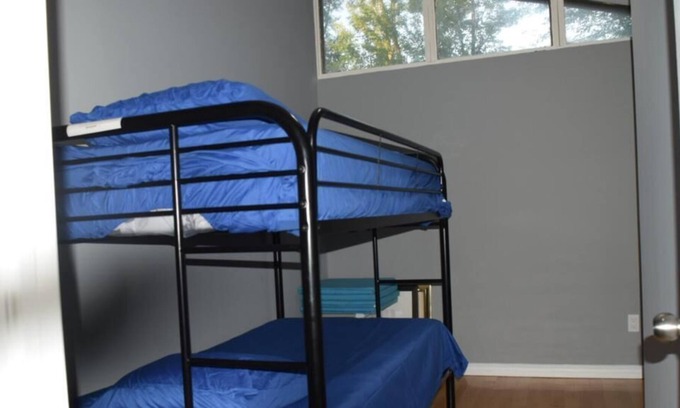 Hastings Cottage | Luxurious & Trendy Cottage on Trent River - 2 hours from Toronto