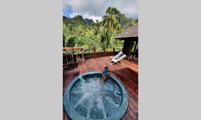Moorea-Maiao Villa | Exquisite Oceanfront Moorea Villa with Pool & Hot Tub