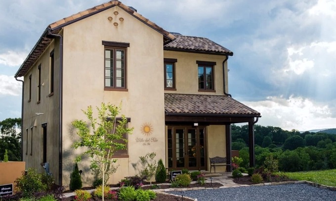 Dahlonega Villa | Elegant Tuscan Villa at Montaluce Winery & Estates