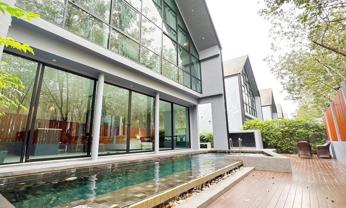 Choeng Thale Villa | Elegant 3-BR Villa in Bangtao with Pool and Spa