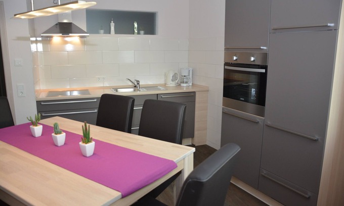 Alt-Kurenz Apartment | Stylish Vacation Apartment with Pool and Breakfast Included