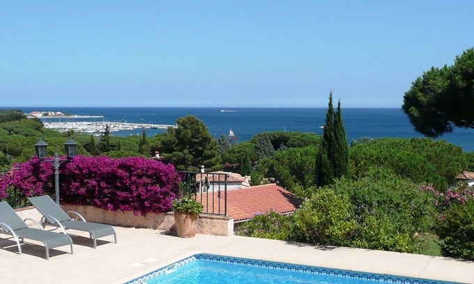 Plage de la Garonnette Villa | Oceanfront Villa for 8 with Pool & Sea Views, 300m to Beach