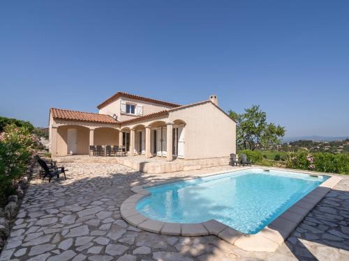 Oupia Villa | Elegant Villa in Oupia with Private Pool and Child-Friendly Amenities