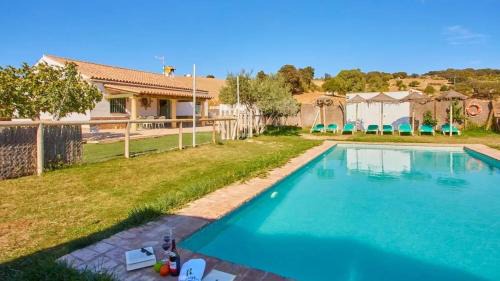 Prado del Rey Villa | Delightful Villa in Prado del Rey with Pool & Pet-Friendly