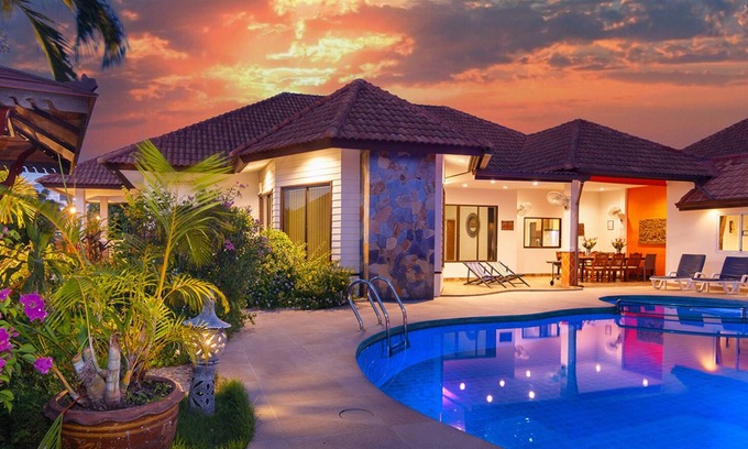 Nong Prue Villa | Elegant Villa Pattaya Hill with Oceanfront Pool Access