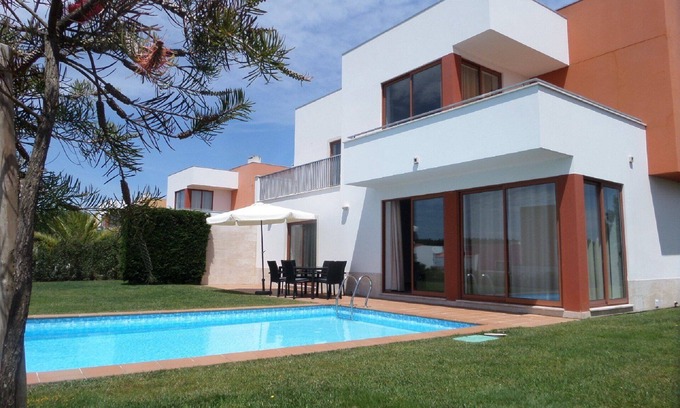 Casalinho Villa | Exclusive Villa with Private Pool & Ocean View in Bom Sucesso
