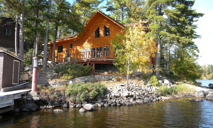 Crane Lake Cabin | Inviting Wilderness Log Home Near BWCA National Park