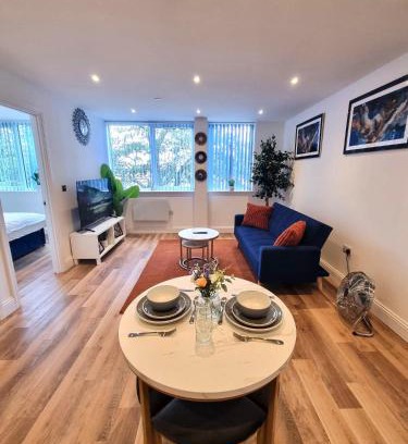 Gravesend Apartment | Luxuriously Cosy 1 Bed Flat at Trinity Point Gravesend