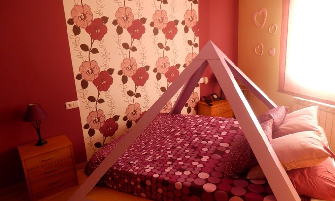 Arcas Apartment | Cozy Apartment in Cuenca with Spa & Breakfast Included