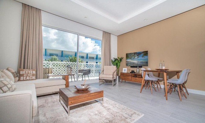 Seven Mile Beach Apartment | Cozy 4-Star Villa Gypsy Soul Near Seven Mile Beach